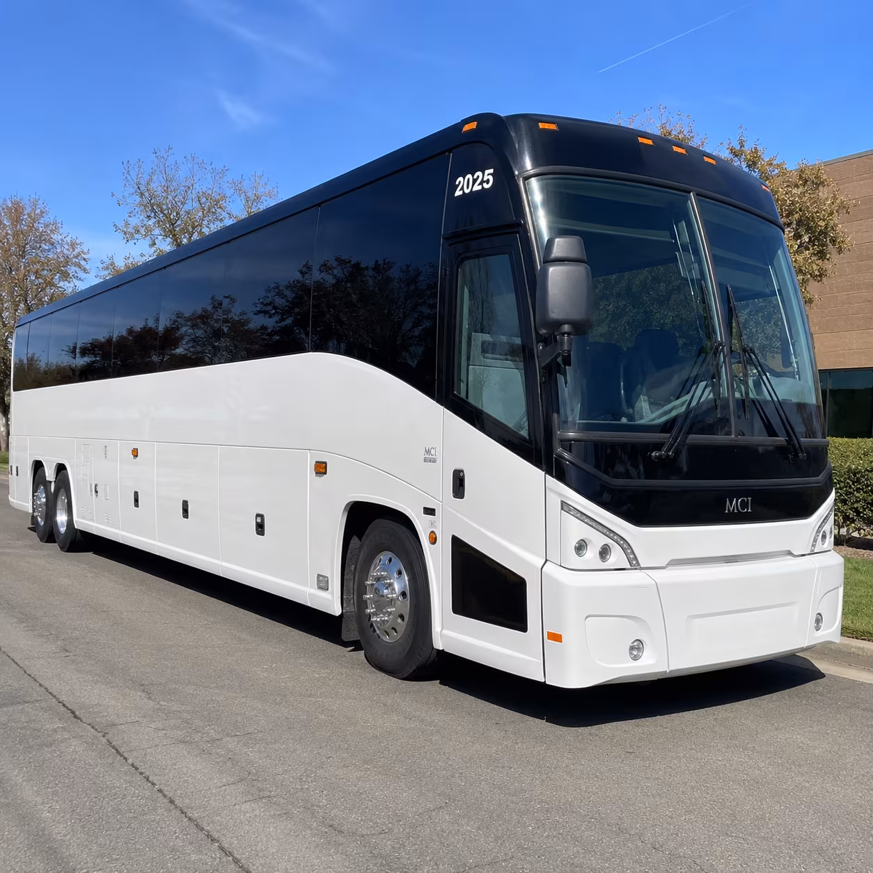 minibus rentals for local ventura county field trips